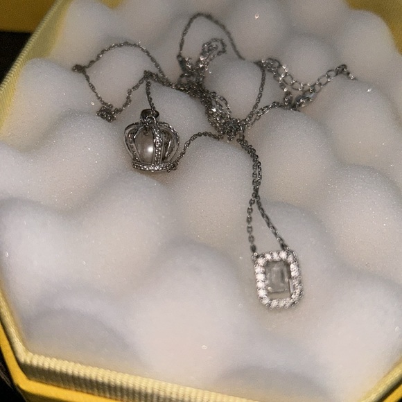 Necklace - Picture 3 of 4